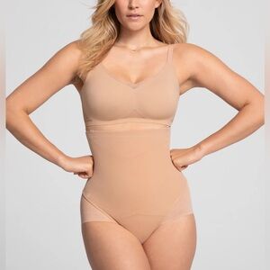 NWOT HoneyLove SuperPower Brief Nude Shapwear Size Large